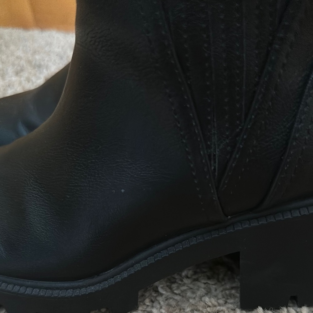 DV by Dolce Vita Black Ankle Boots - Picture 3 of 7